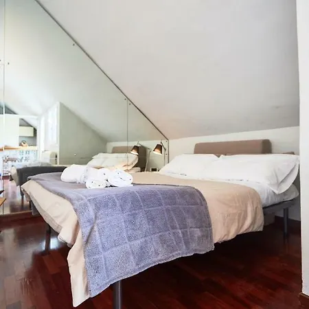 Guesthost - Con Balcone Per 2 Persone 아파트 밀라노
