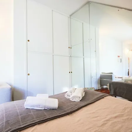Guesthost - Con Balcone Per 2 Persone 아파트 밀라노