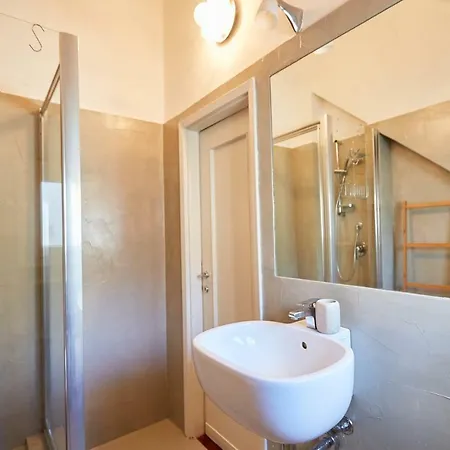 아파트 Guesthost - Con Balcone Per 2 Persone