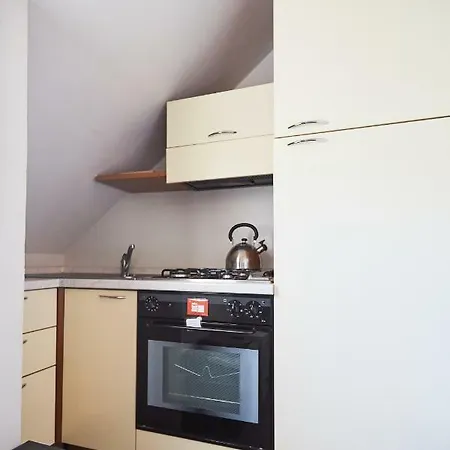 Guesthost - Con Balcone Per 2 Persone Mediolan